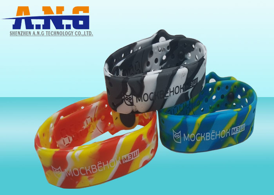 China New Type Silicone 13.56Mhz RFID Wristband Colored NFC Bracelet for event supplier