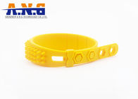 Adjustable Uhf Rfid Wristbands 860~960 Mhz With ISO18000 / SGS Certification