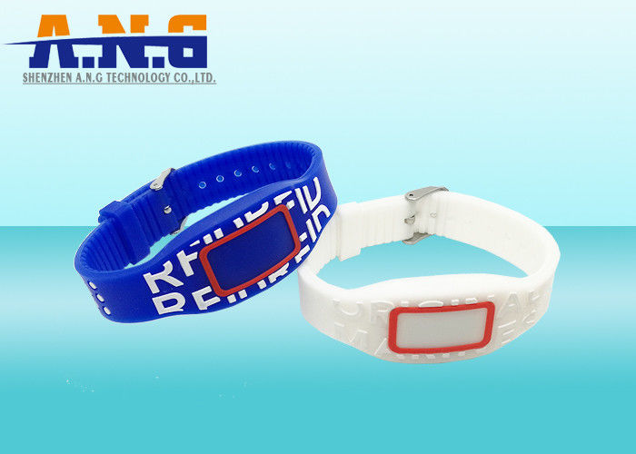 13.56MHz LED Light blue custom slap wristbands For Water parks
